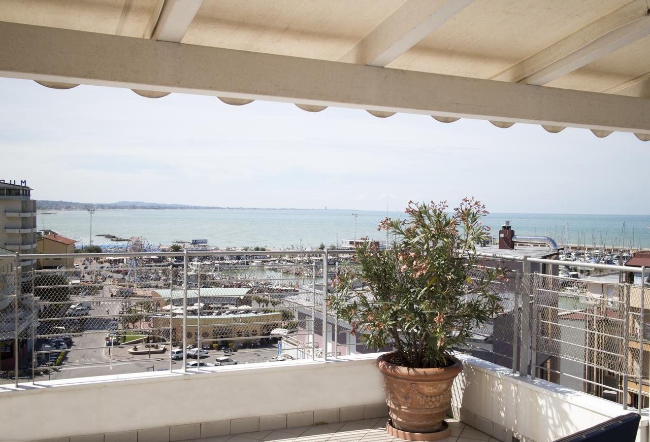 Residence Adriatico Gabicce Mare Exterior foto