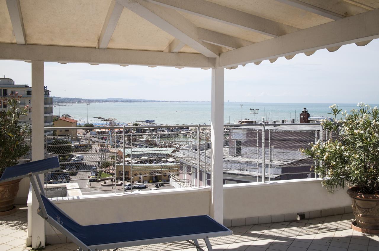 Residence Adriatico Gabicce Mare Exterior foto